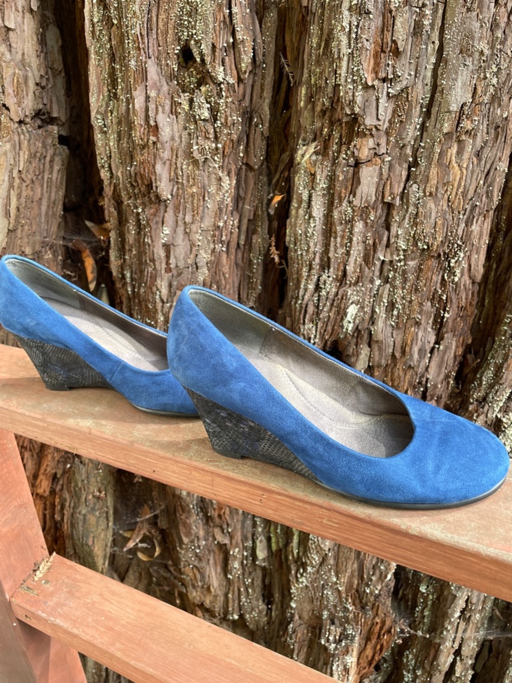 Aerosoles Wedge Heel - Royal Blue with metallic snakeskin pattern (7)